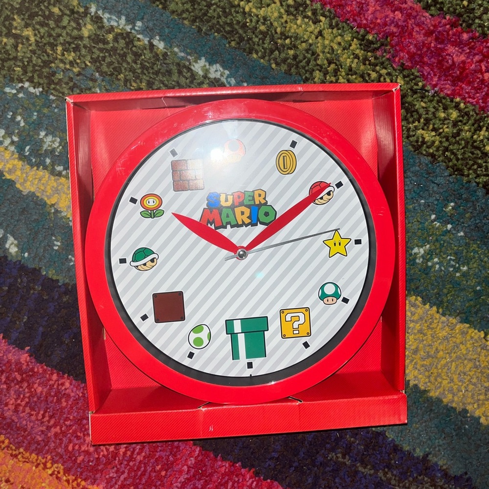 Super Mario wall clock - Picture 2 of 6